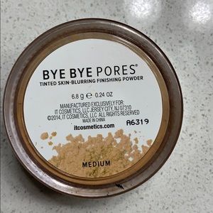 it cosmetics Makeup - IT Cosmetics Bye Bye pores finishing powder it cosmetics Makeup - IT Cosmetics Bye Bye pores finishing powder